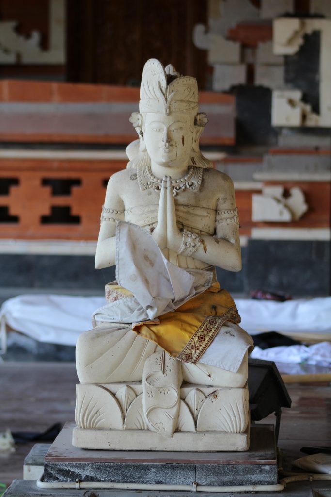 Kuta Temple statue